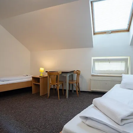U Gigantu Gæstehus 3*